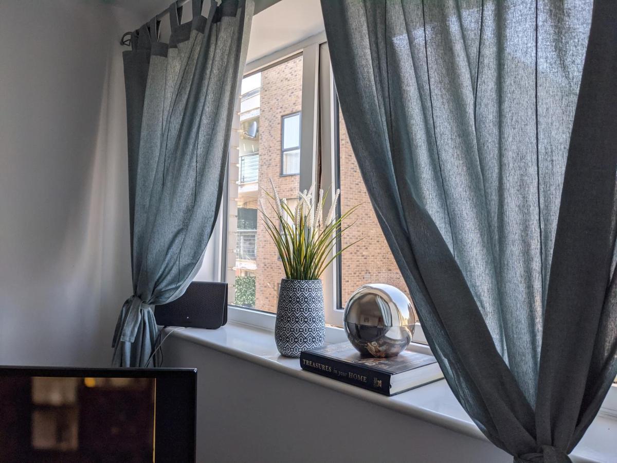 Simple 2-Bedroom 1.5 Bath Apartment In Thornhill Southampton Bagian luar foto