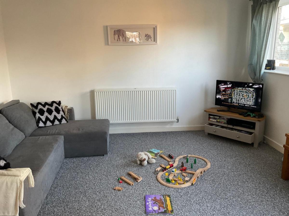 Simple 2-Bedroom 1.5 Bath Apartment In Thornhill Southampton Bagian luar foto