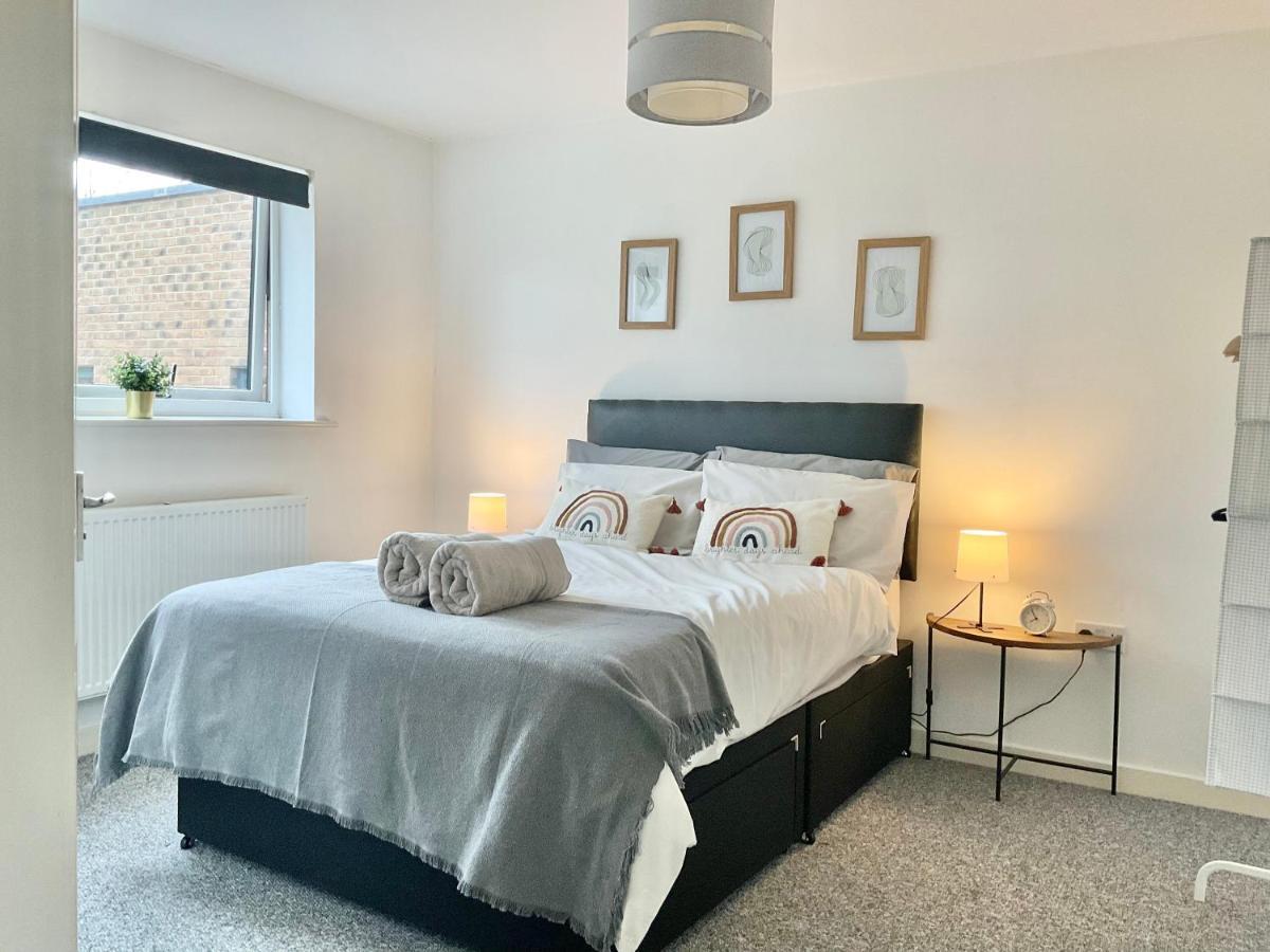 Simple 2-Bedroom 1.5 Bath Apartment In Thornhill Southampton Bagian luar foto