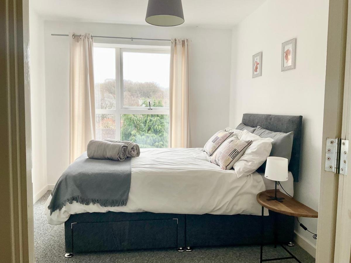 Simple 2-Bedroom 1.5 Bath Apartment In Thornhill Southampton Bagian luar foto